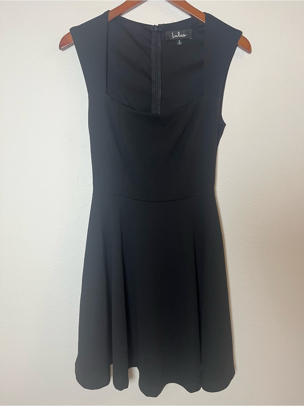 Lulu's Black Sleeveless A-Line Mini Dress